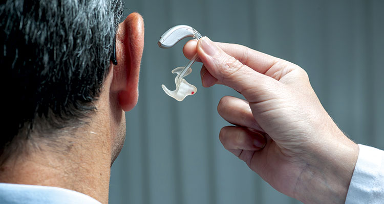 "Неслуховые" преимущества слуховых аппаратов