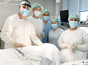 Операция по установке имплантата слухового аппарата костной проводимости Ponto в Улан-Удэ